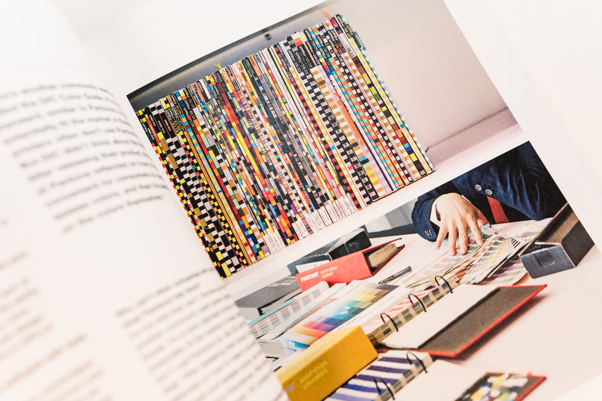 Magazine B | Pantone