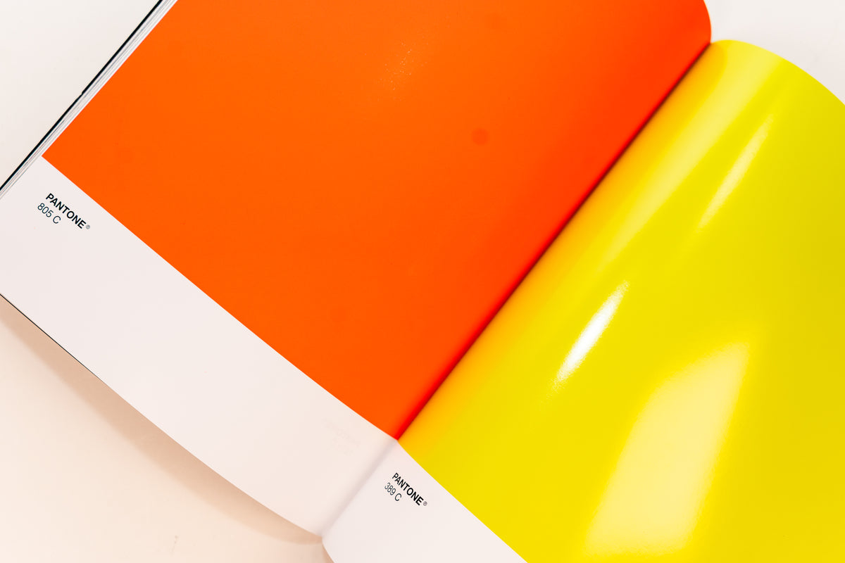 Magazine B | Pantone