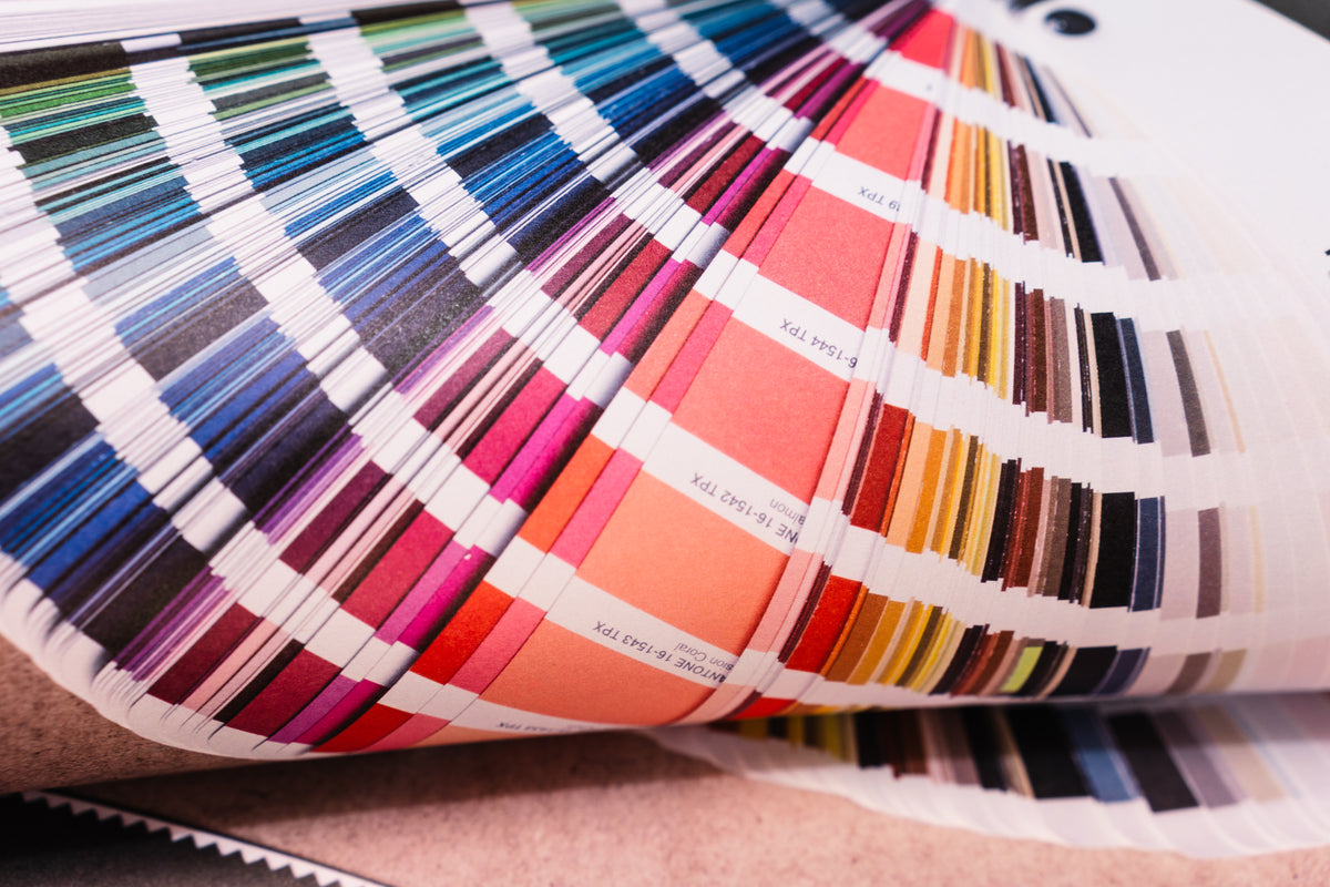 Magazine B | Pantone